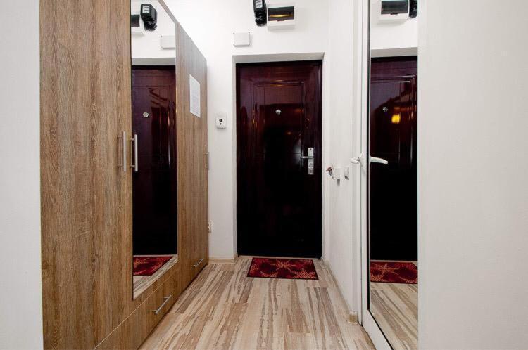 Lyla Apartment Галац Экстерьер фото